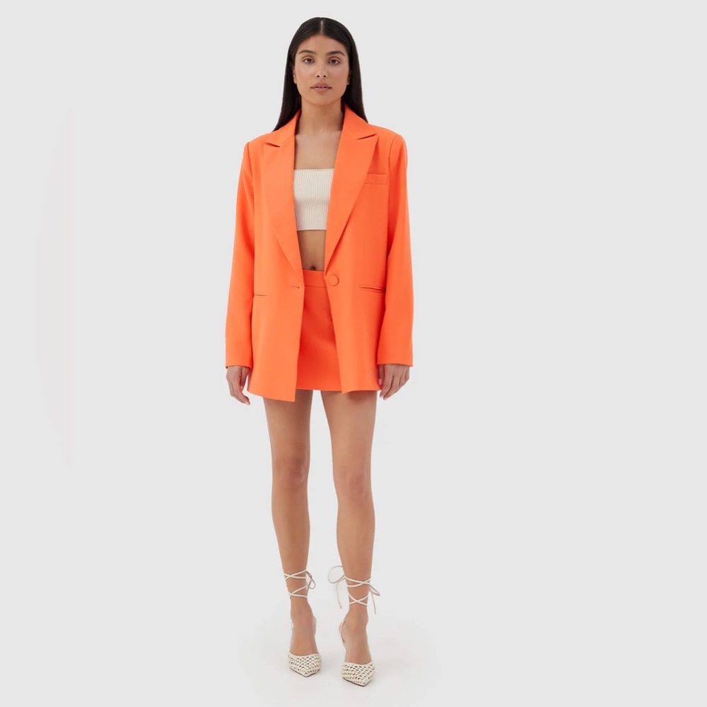 NWT REVOLVE 2pc Skirt Suit Set
4TH & RECKLESS Eden Roc Blazer Orange